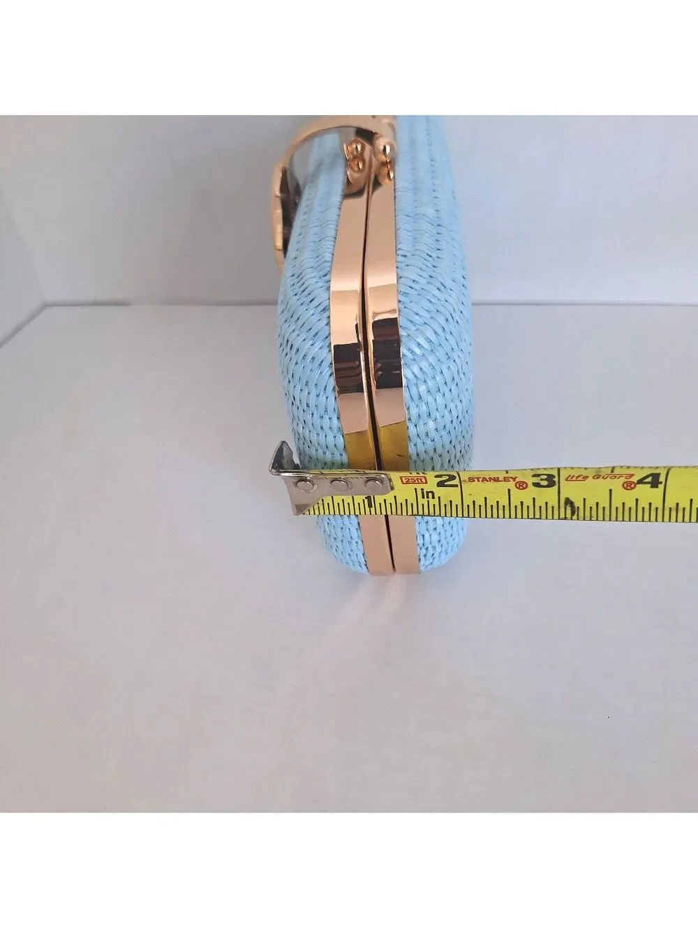 NWT Tommy Bahama Light Blue Woven Shell Clasp Clutch Handbag W Gold Chain Strap